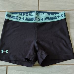Under Armour Black Athletic Shorts Moisture-Wicking